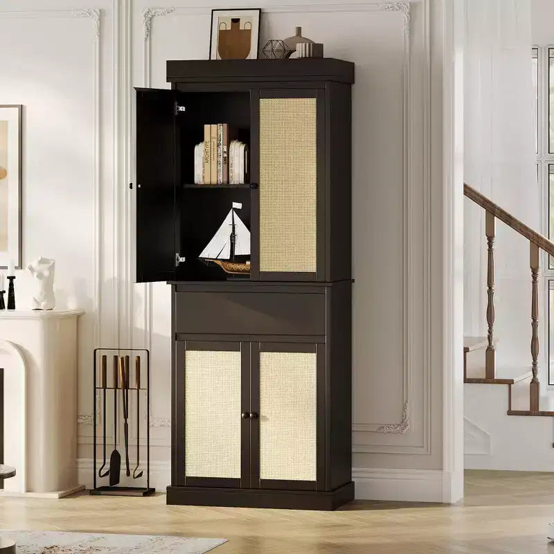 Mobile contenitore alto a 4 ante con cassetto in rattan bianco